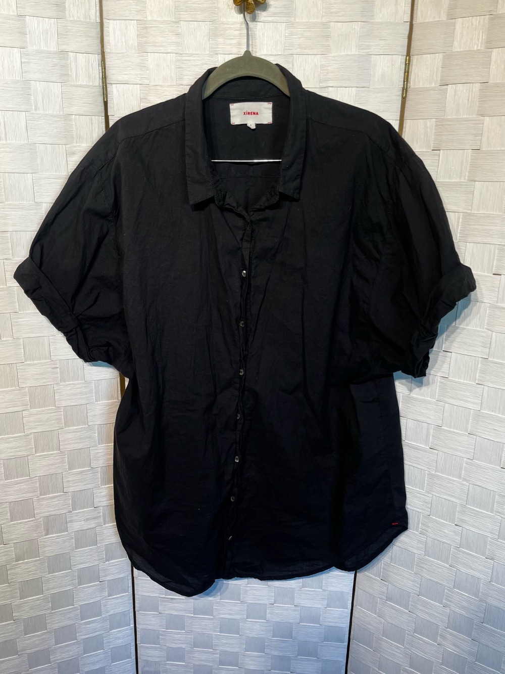 XiRENA Black Channing Short Sleeve Cotton Button Down Shirt Women’s Size Large